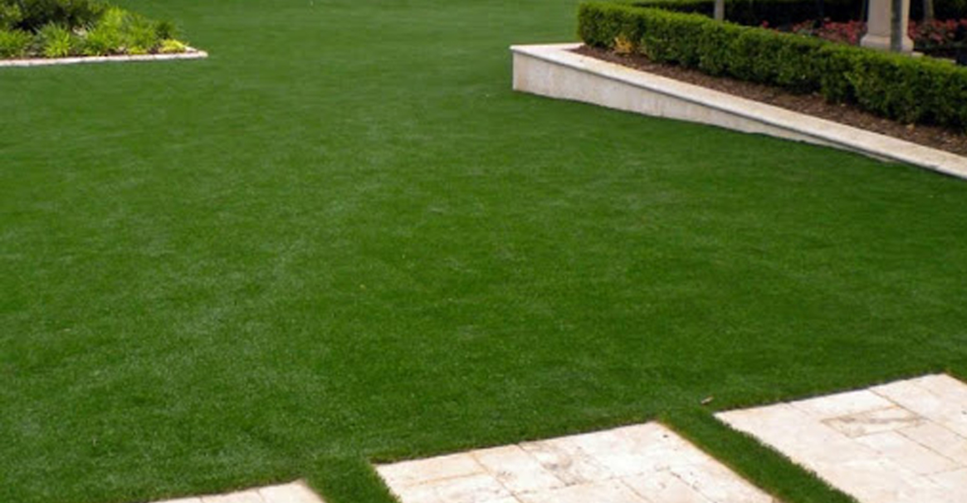How Do Putting Greens Made of Synthetic Turf Perform in Dallas?